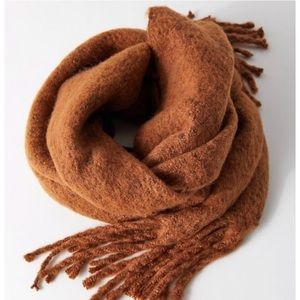 UO Knit Scarf - Super Cute Caramel/Light Brown